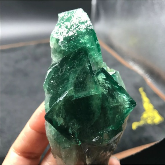 Dark cubed green fluorite ✨Reiki✨ charged specimen - Picture 2 of 8